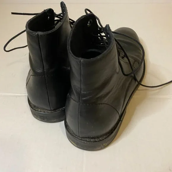 Urban Outfitters Dress Boot - Picture 3 of 7